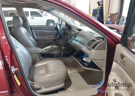 2002 Toyota Camry Le V6 из США, поврежденный, VIN 4T1BF30K42U020723